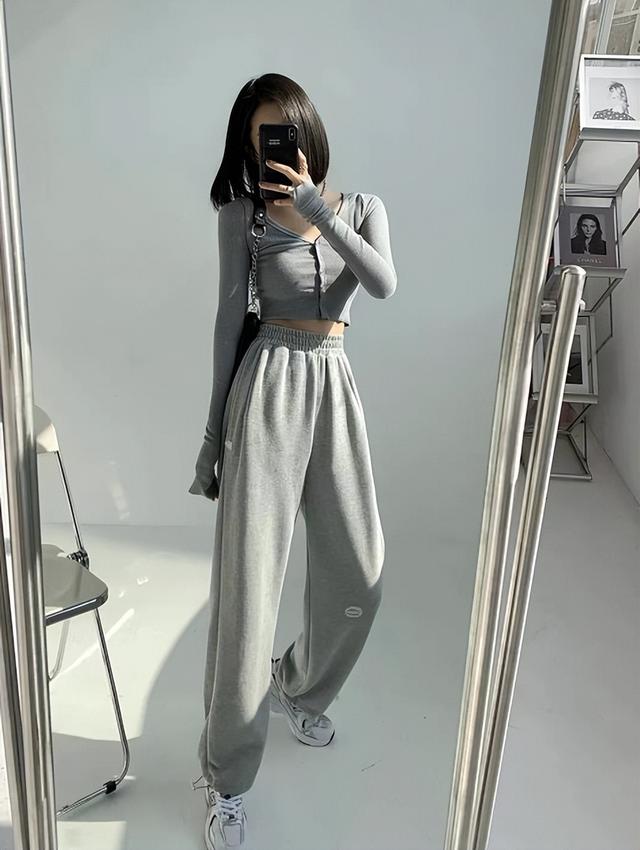 运动裤的10种搭配方法，运动裤怎么搭配衣服（搭配这几件上衣）