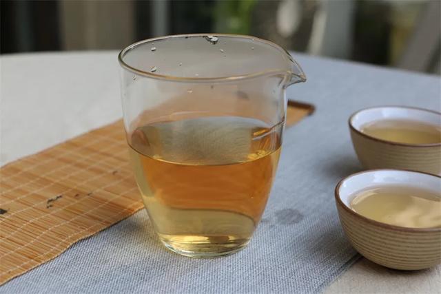 凤凰单丛茶的品种分类，凤凰单丛茶有几种品种（凤凰单丛十大香型）