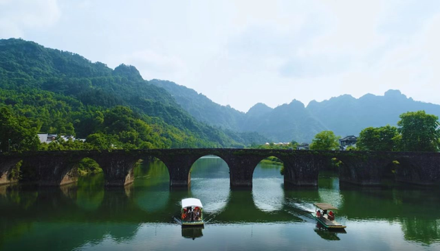齐云山门票，齐山风景区门票多少（齐云山面向全国中/高考学子免门票）
