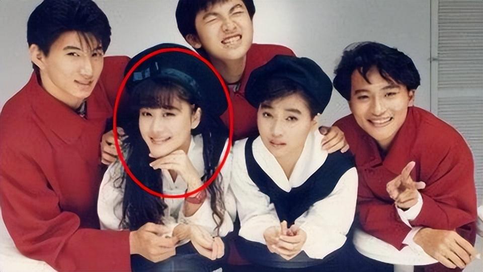 先后拍摄了《京城四少》《雍正小蝶年羹尧》等热播剧,后来组合解散