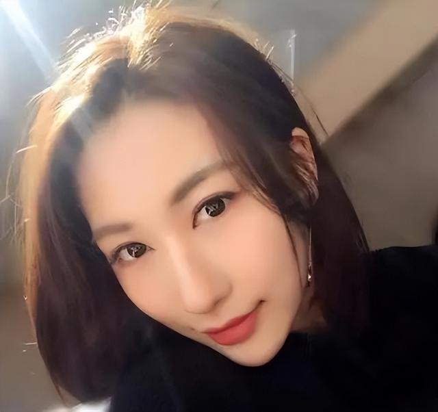 白百何出轨事件，白百何被曝出轨原因（被爆泰国当街揉臀）