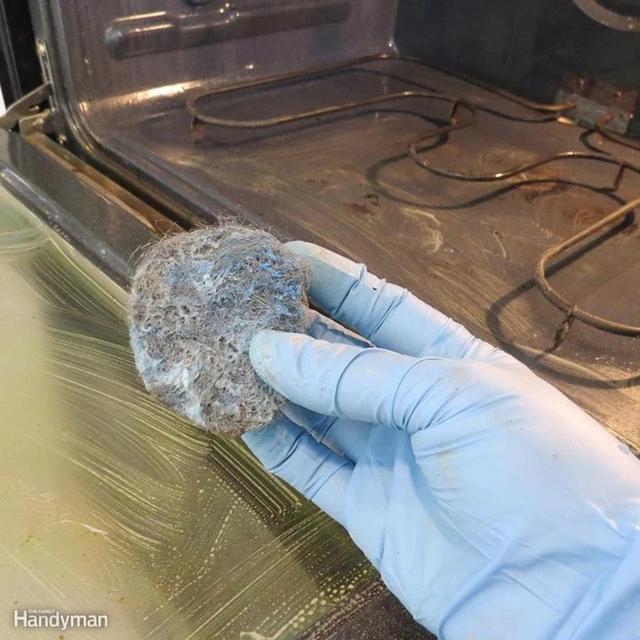 重油污怎么样才能清除，重油污怎么清理（看完前辈阿姨清洁厨房）