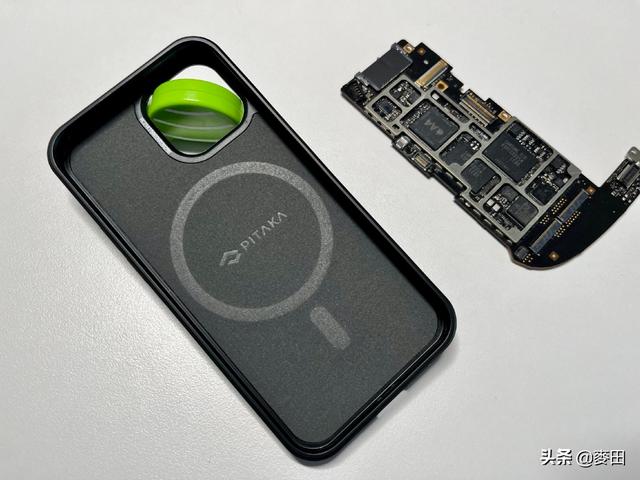 苹果手机无线充电，苹果x怎么无线充电（iPhone13）