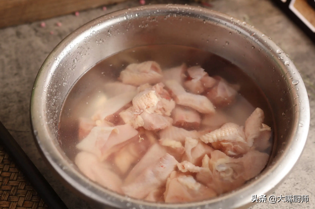 吃鸡肉的正确方法，怎么可以吃鸡肉吗（有人直接炒）