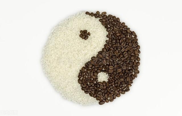 有雨山戴帽无雨半山腰什么意思，有雨山带帽,无雨山半腰（山戴帽云拦腰、乌头风白头雨）