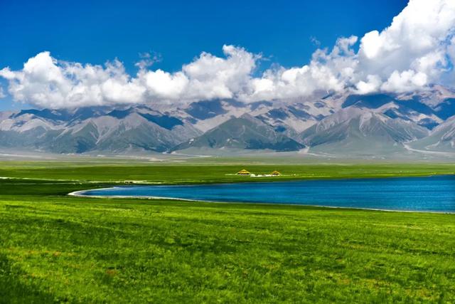 暑假去哪里旅游好，暑假去哪里旅游好玩2021（最适合去的12个美景地）