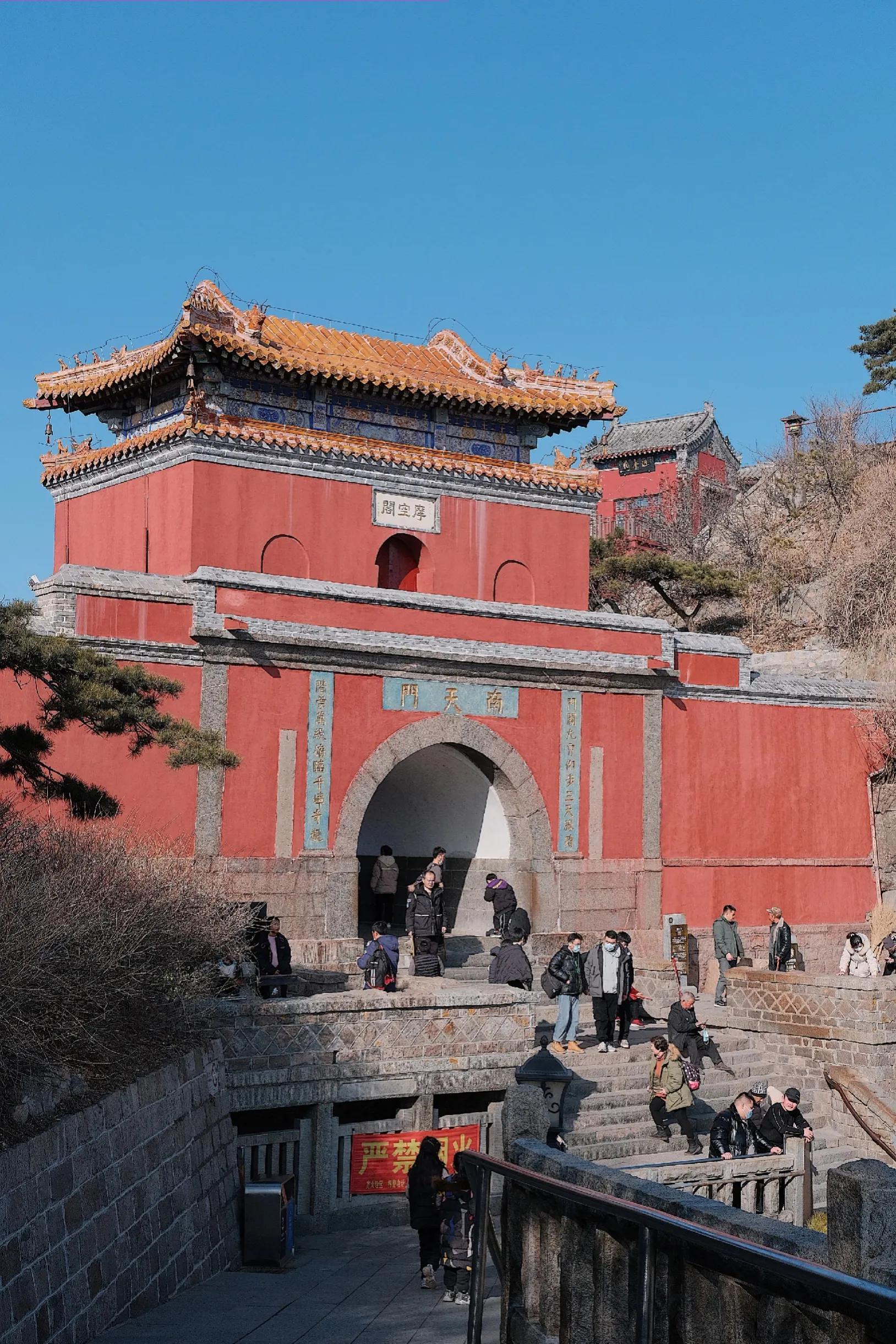 世界十大名山，世界十大名山排名榜（中国十大名山 你登过几个）