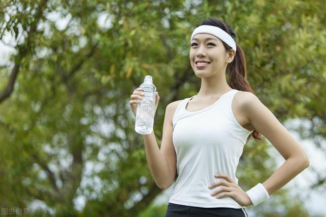 减肥动作瘦全身，瘦全身减肥方法（简简单单的7个燃脂动作）