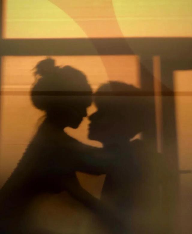 男友的生日留言句子，男友的生日留言句子简短（男朋友生日，又甜又撩人的文案）