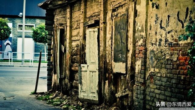 背景图 略带伤感 文字太真实，背景图案大全图片（心痛流泪的伤感句子）