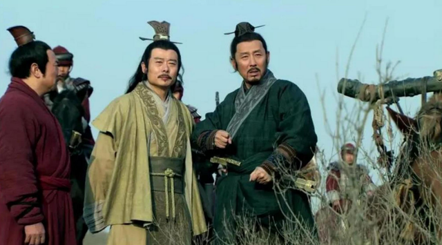 鸿门宴讲了一个什么故事，鸿门宴的故事主要讲了什么（项羽当时占尽优势）