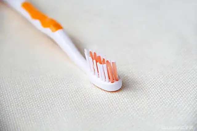 古代人怎么刷牙，古代人是怎么刷牙的（那古人是如何刷牙的）