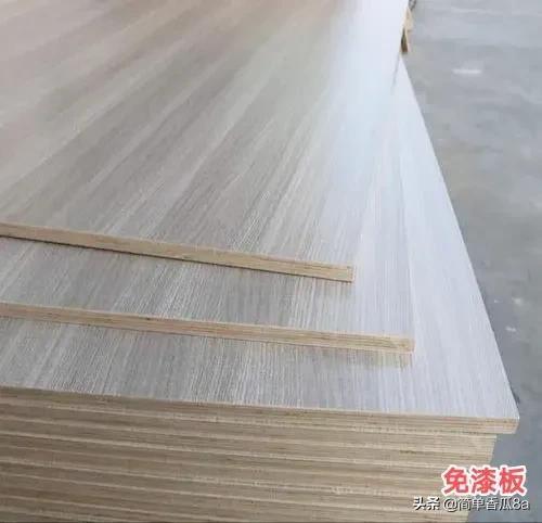 碳晶门是什么材质，碳晶门和实木门哪种更耐用（才知道木门该如何选择）