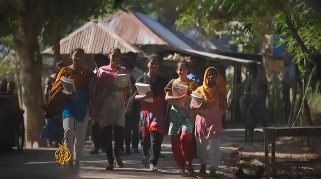 9.8分哭着看完的纪录片，看完这部纪录片我庆幸生在中国