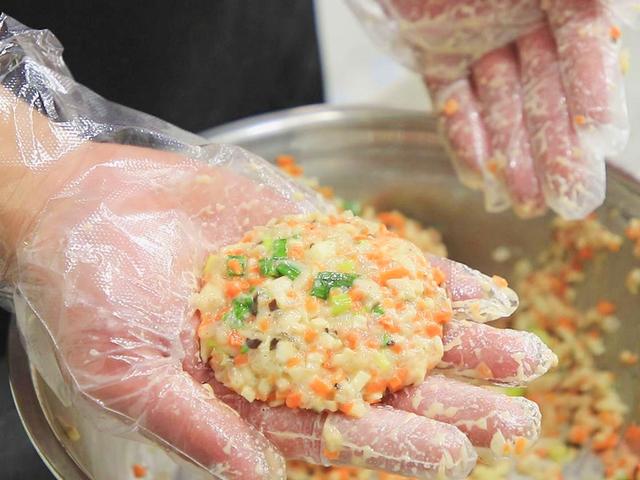 早晨起来吃什么好，早晨起来吃什么好啊（建议中老年人：多吃5款早餐）