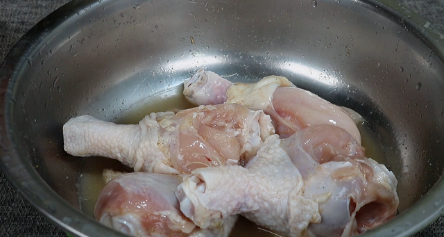 鸡腿怎么做好吃，鸡腿怎么做好吃又简单减脂（这才是鸡腿最好吃做法）