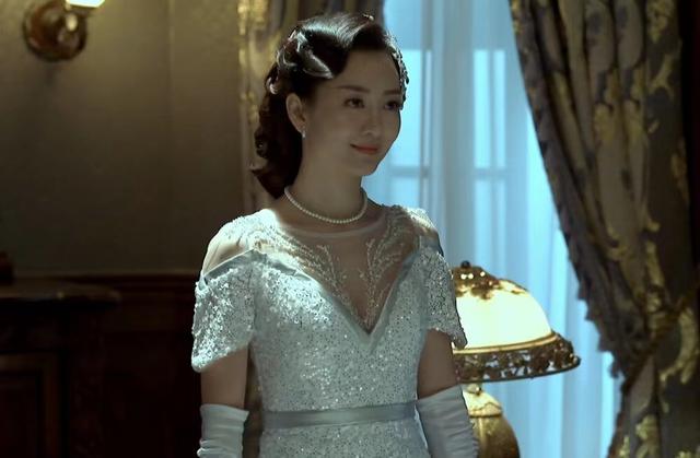 明楼喜欢汪曼春吗，伪装者里的明楼和汪曼春的故事（三看《伪装者》）