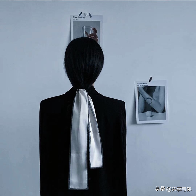 酷酷的图片女高冷，酷酷帅气的女生头像 一点点高冷呐微信（黑色系背影高冷霸气冷淡女生头像）