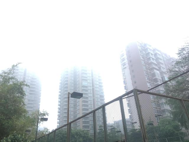 云雾缭绕的诗句，描写山中云雾缭绕（七绝《云雾》）