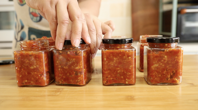 熬辣椒酱的做法大全家常做法，熬辣椒酱的做法及配方（吃来吃去还是这个做法的好吃）