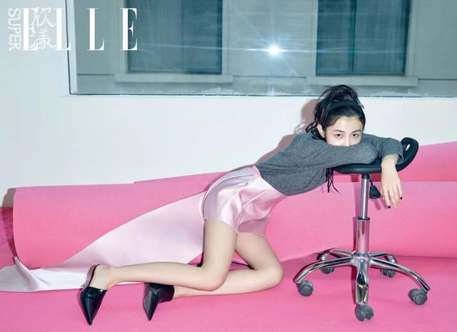 去海边穿什么鞋子合适，去海边沙滩穿什么鞋最合适（今夏最火的4双新鞋）