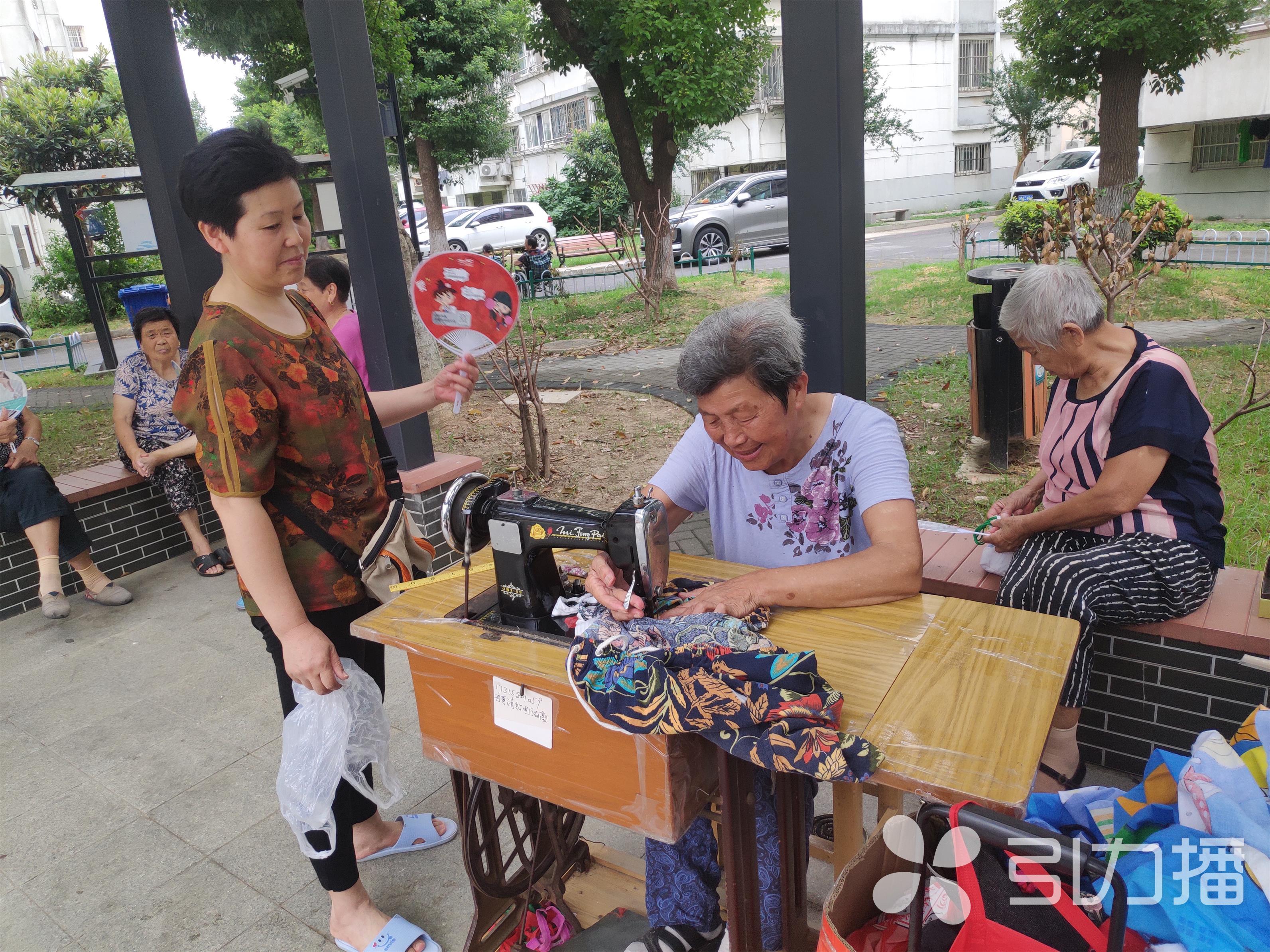 姑苏区家电维修图片电话 苏州姑苏区：小修补见大温情 针“馨”缝补摊真的很温馨