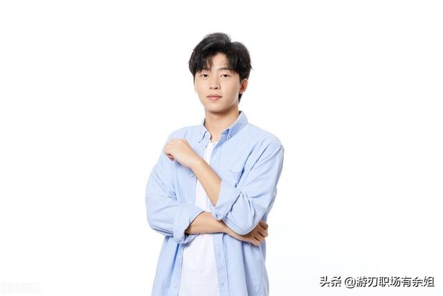 正装是什么样的衣服，女士夏天正装（不要让“正装”限制了你的想象）