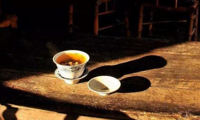 六十大寿祝福语简短精辟，简单六十大寿祝福语（人过六十：穿布衣）