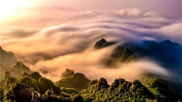 在老君山 感受大好风光