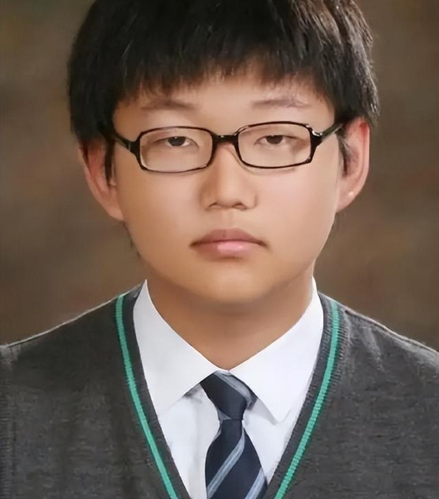 李胜利张紫妍近况，26万人“围观”性侵