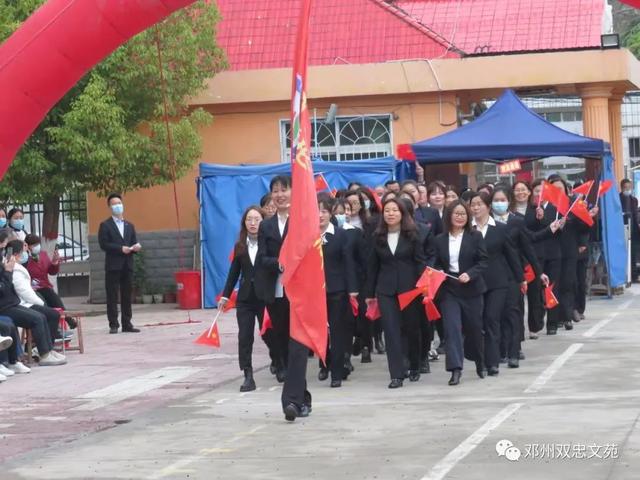 中考口号霸气押韵，2022初三中考励志口号霸气押韵句子（奋斗百日争朝夕）