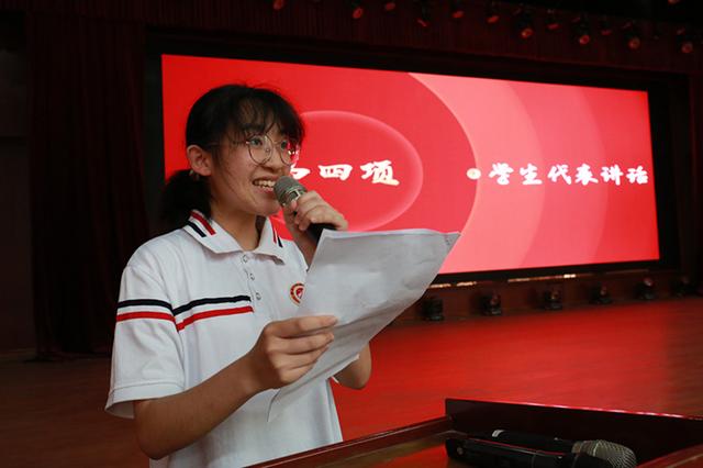 衡水中学高考成绩，衡水中学学生有多努力（保定贺阳衡水一中高级中学2022届高考再创奇迹昨日举行表彰大会）