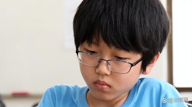 世界围棋排名2021最新排名，世界围棋排名2022（比申真谞九段差了129分之多）