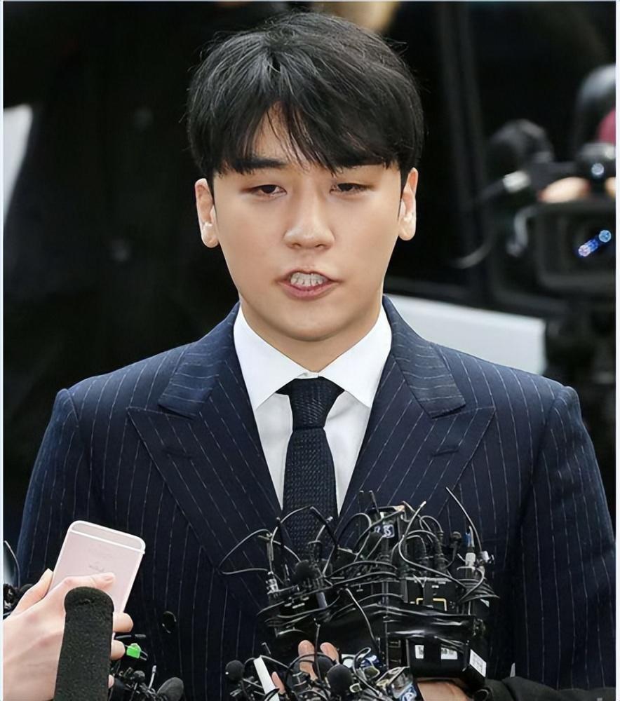 韩媒曝李胜利提前两天出狱,此前九项罪名成立,被判一年零6个月