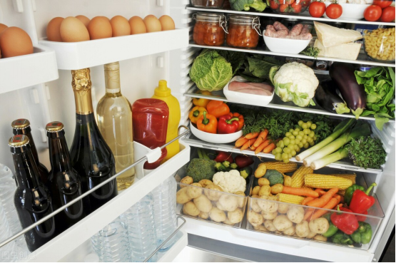 冰箱如何快速去冰，怎样快速给冰箱去冰（只要“一个盆”5分钟冰块自动脱落）