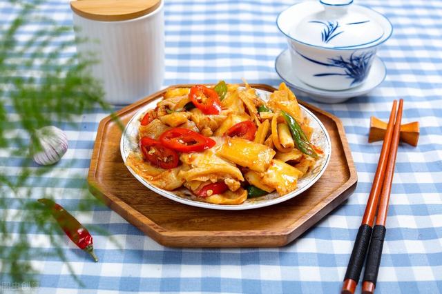 牛肚炒什么好吃，牛肚的做法大全家常菜（方法简单容易上手）