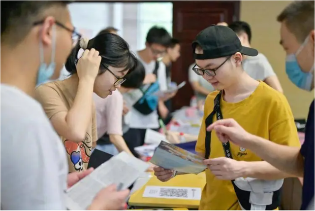 河南职业技术学院怎么样，河南职业技术学院教学怎么样（被称为“高职211”学校）