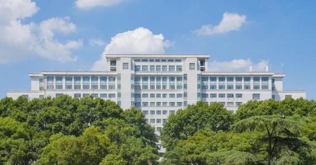 华中师范是985还是211大学，华中科技大学是985还是211大学（湖北这所高校被“提及”8次）