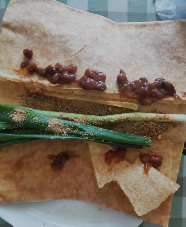 芝麻盐和什么搭配吃，芝麻盐可以和什么一起吃（重温儿时家乡的美味——芝麻盐）