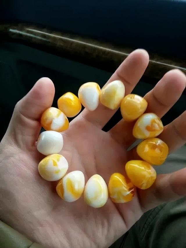 二代蜜蜡到底好不好，二代蜜蜡好吗（“二代蜜蜡”到底算不算蜜蜡）