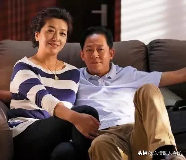 前妻的车站演员表，前妻的车站分集剧情简介（江珊与小9岁的靳东同居5年）