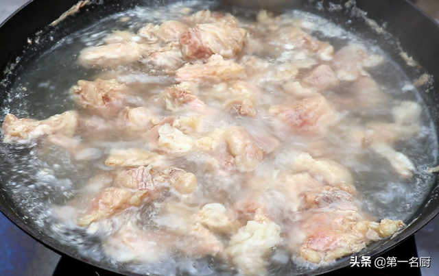 牛肉火锅的做法及配料，麻辣牛肉火锅的做法（它是牛肉的“克星”）