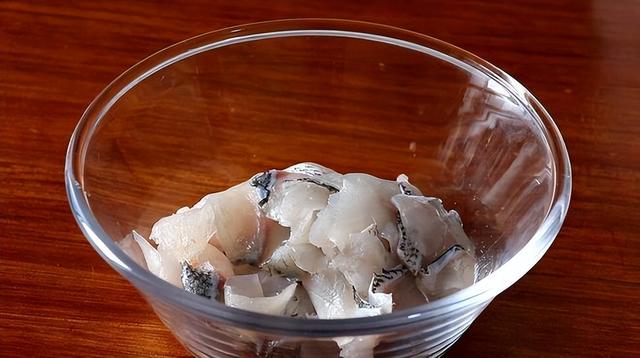 烤鱼用什么鱼最好，什么鱼做烤鱼好吃（错过了就要等一年）