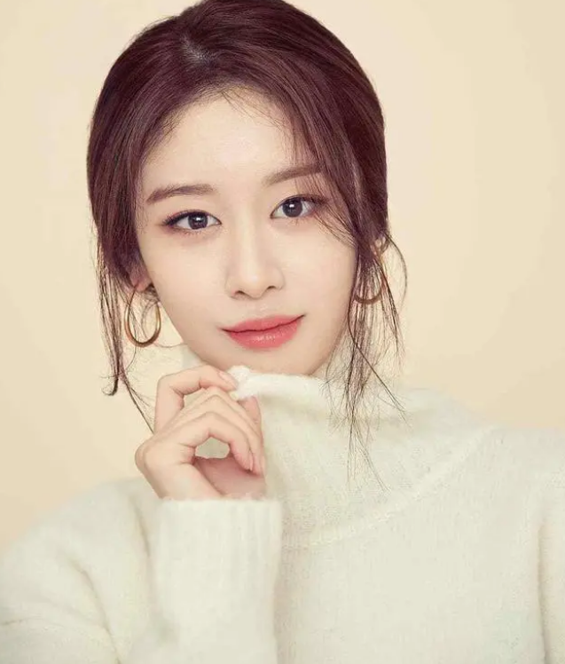 韩国最美十位女星，2023年韩国最美的10大女星