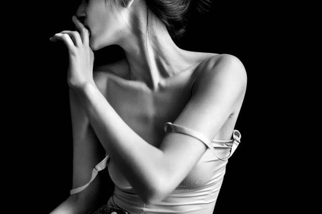 面部提拉紧致一般多少钱，面部提拉紧致多少钱（每月花100万也难逃医美“临界点”魔咒）