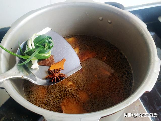 土鸭子怎么做好吃，土鸭肉怎么做（儿子说味道不输饭店）