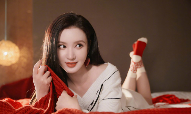 张萌与老公吕超罕同框(张萌晒度假照秀好身材)-三星百科