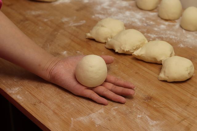 馒头怎么做才松软好吃，蒸馒头怎么发面松软好吃（不要只会放酵母）
