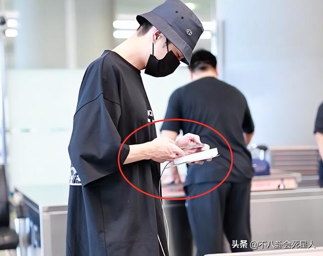 中国男明星排行榜，男明星排行榜2022投票（男明星排行榜）