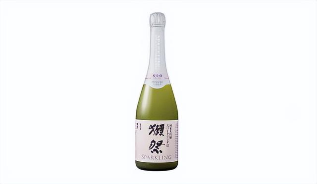哪一种清酒是日本清酒的最高等级，顶级日本清酒有哪些（日本清酒推荐：喝纯米大吟醸）